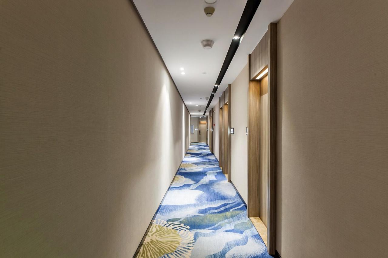 Starway Hotel Сямън Екстериор снимка