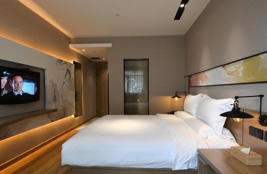 Starway Hotel Сямън Екстериор снимка