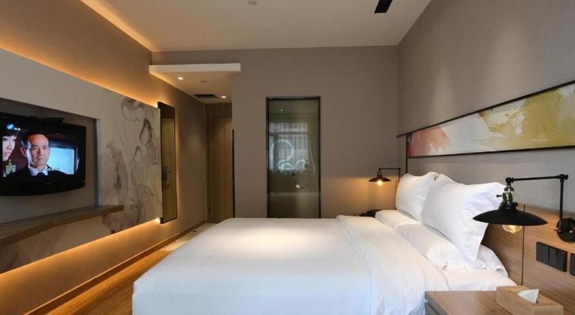 Starway Hotel Сямън Екстериор снимка